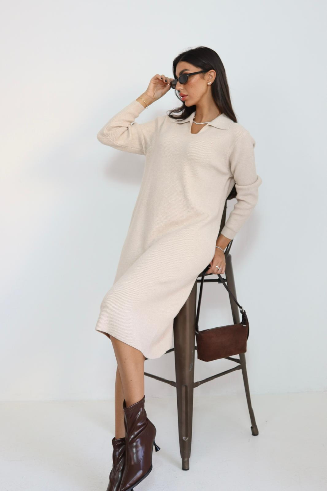 שמלה סריג פתח וי