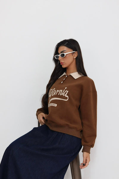 חולצה פוטר עם כתוביות וצווארן