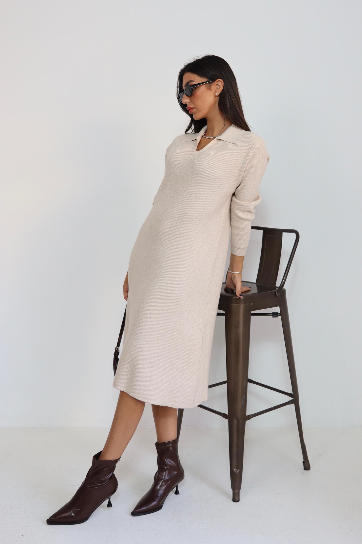 שמלה סריג פתח וי