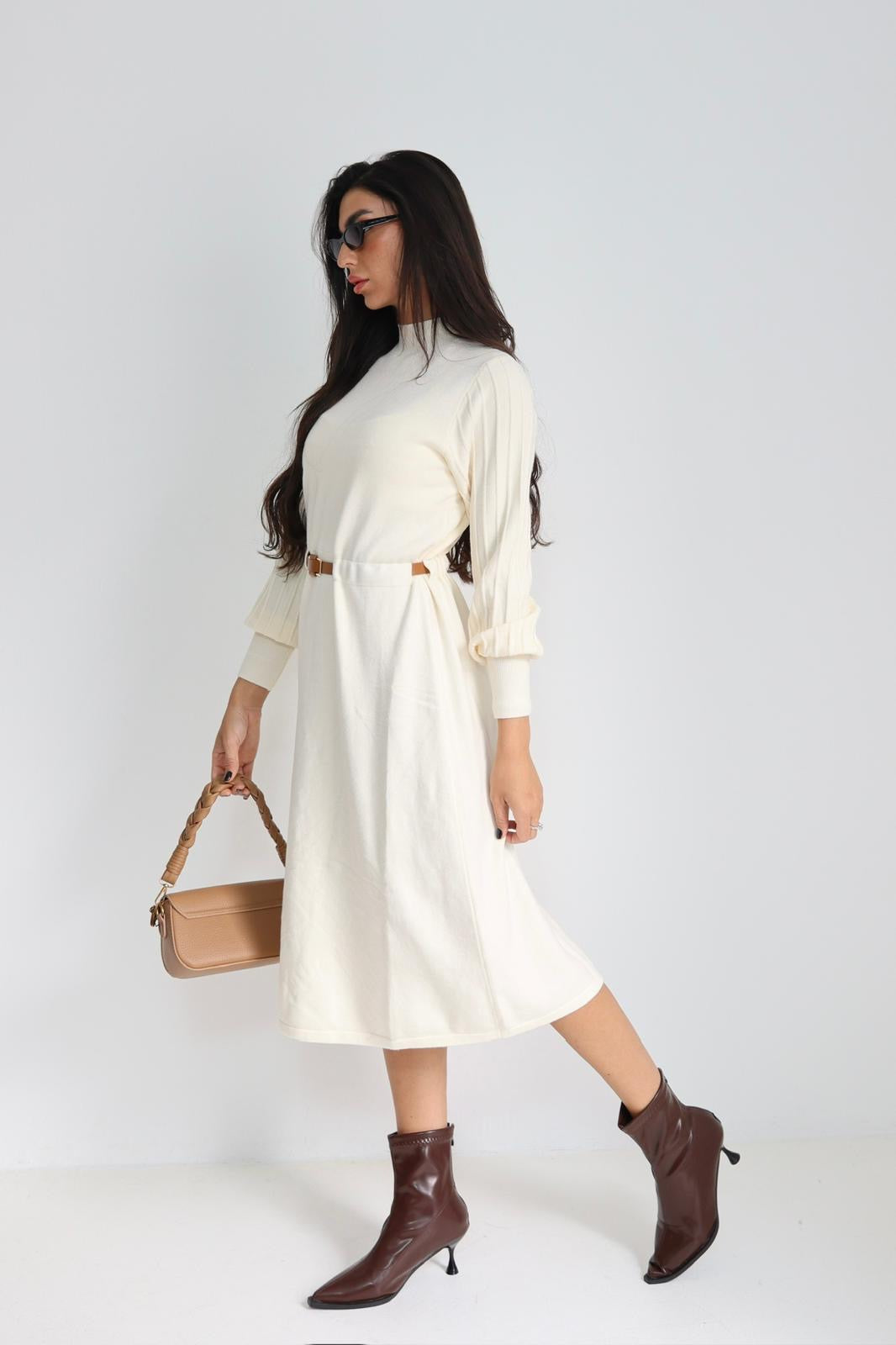 שמלה סריג עם חגורה