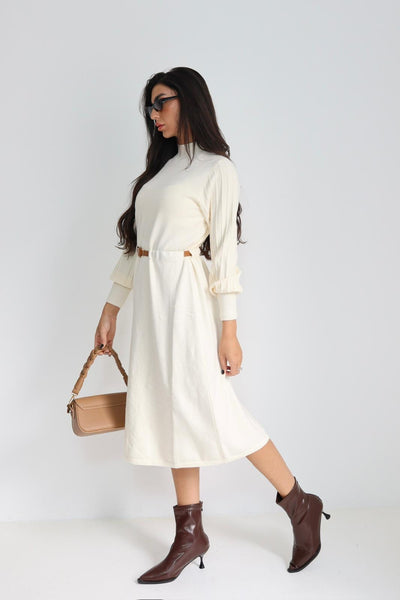 שמלה סריג עם חגורה