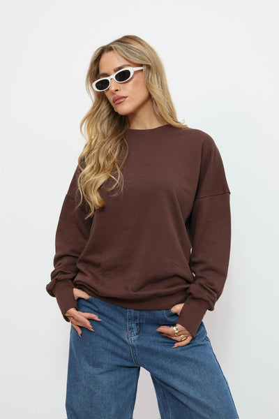 חולצה פוטר עם כפפה ביד