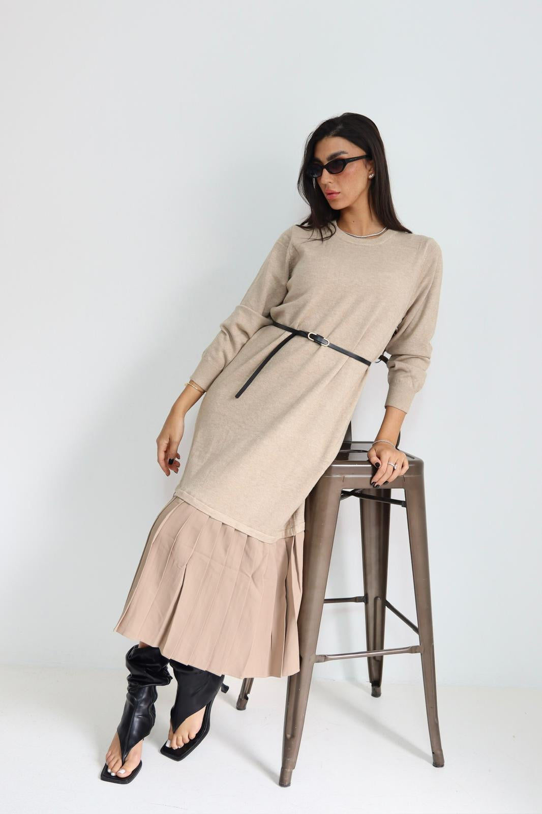 שמלה  סריג עם מלמלה למטה