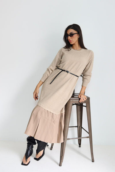 שמלה  סריג עם מלמלה למטה