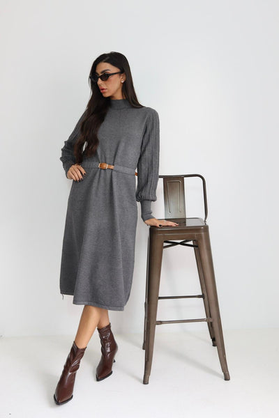 שמלה סריג עם חגורה