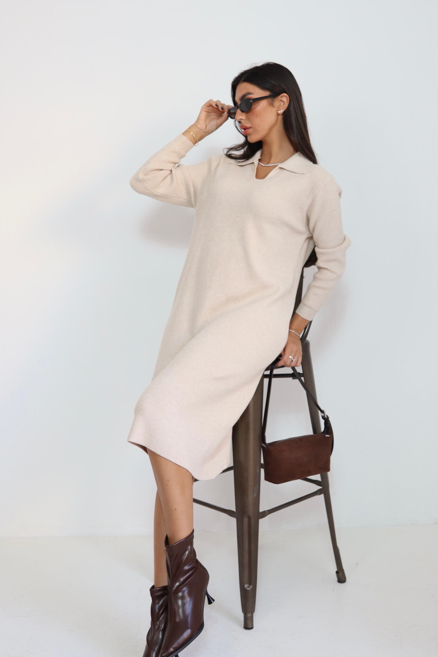 שמלה סריג פתח וי