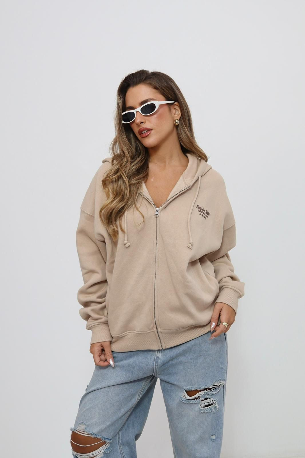 סוודר עם כתוביות