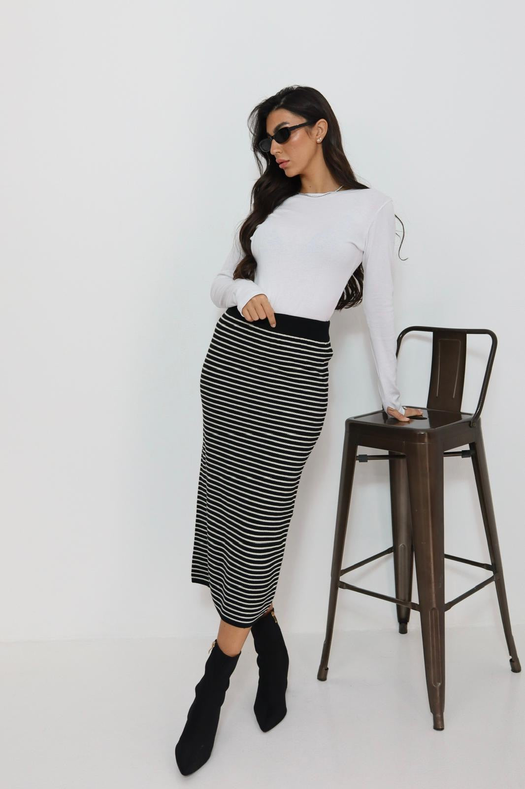 חצאית פסים סריג מידי