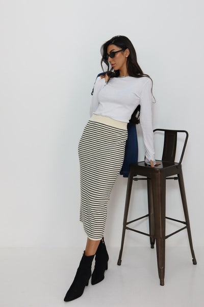 חצאית פסים סריג מידי