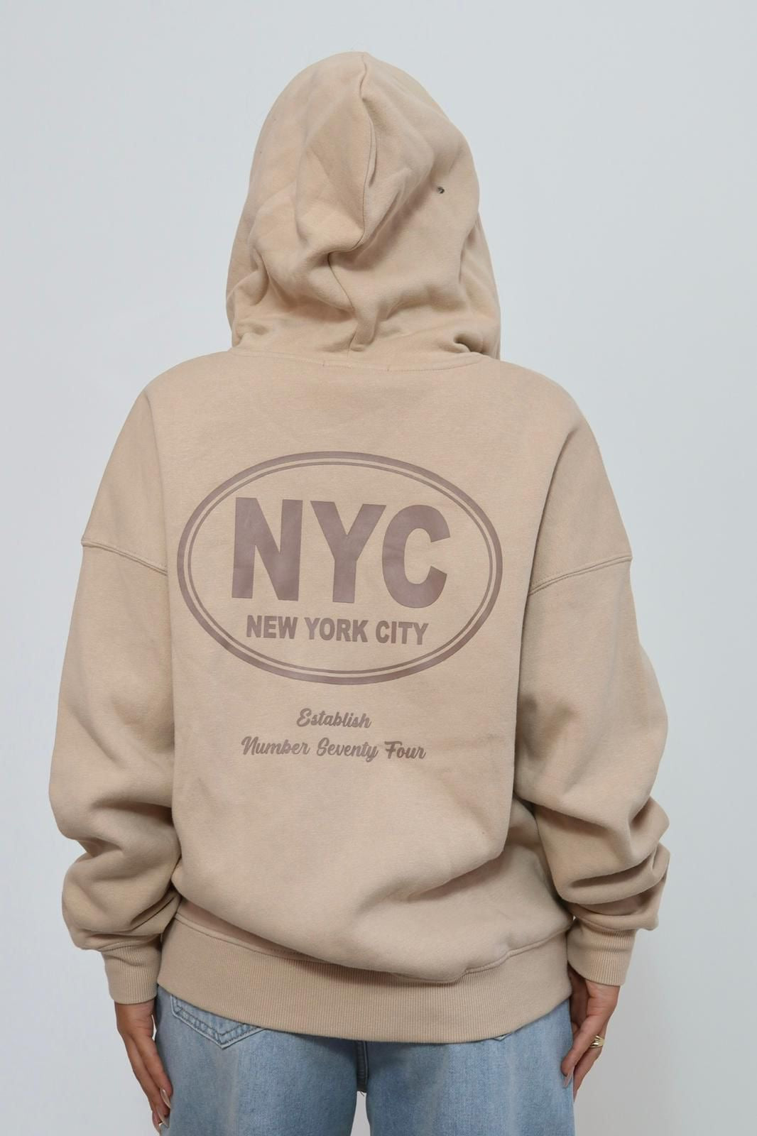 סוודר עם כתוביות