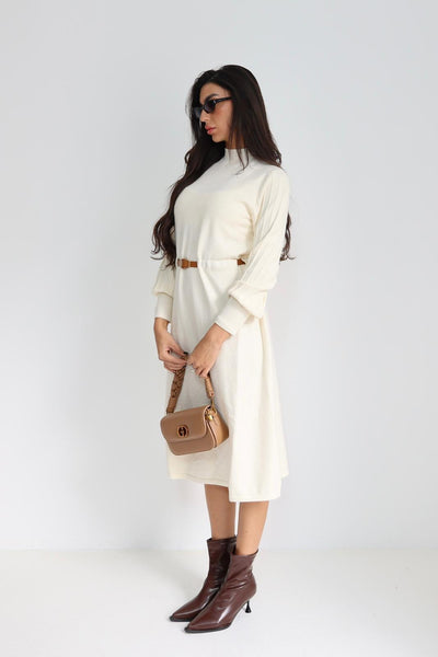 שמלה סריג עם חגורה