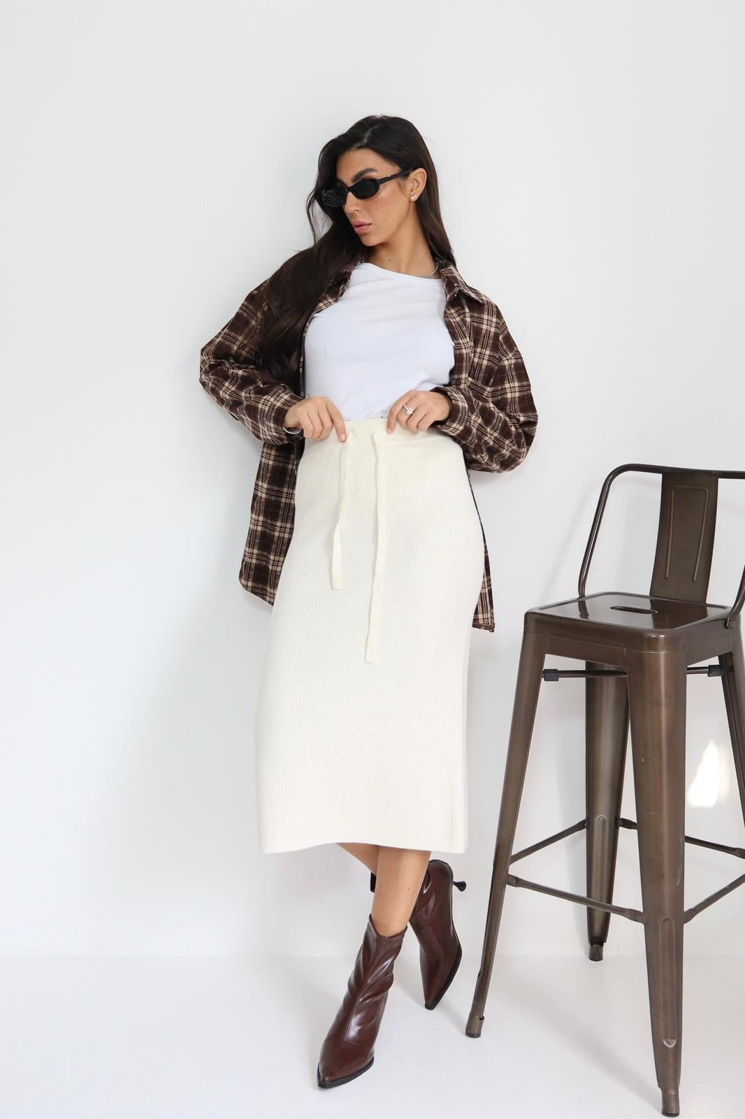 חצאית מידי סריג שרוך