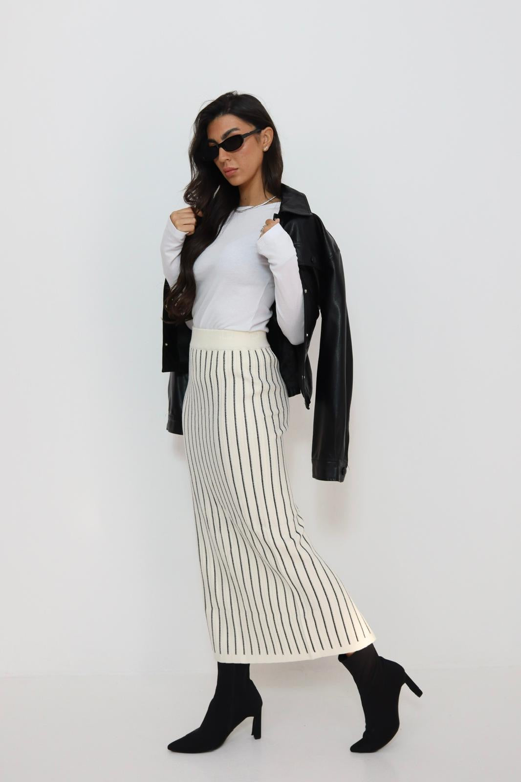 חצאית פסים סריג מקסי