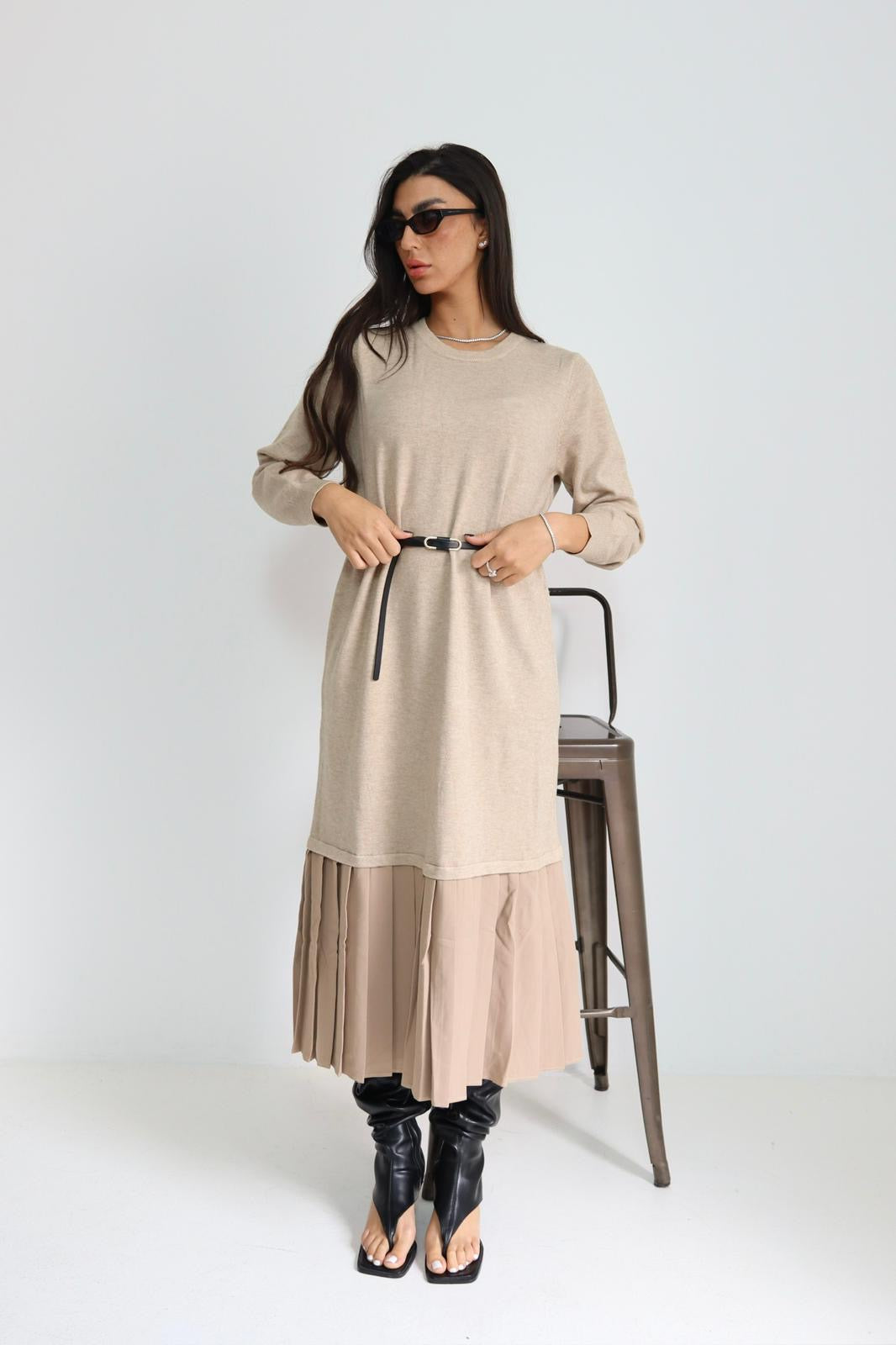 שמלה  סריג עם מלמלה למטה