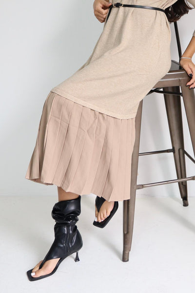 שמלה  סריג עם מלמלה למטה