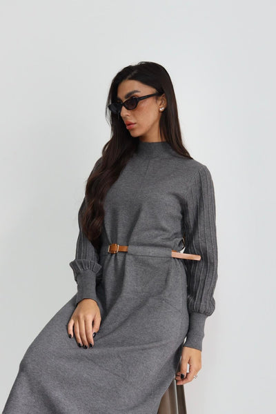 שמלה סריג עם חגורה