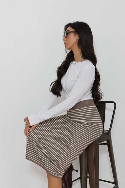 חצאית פסים סריג מידי