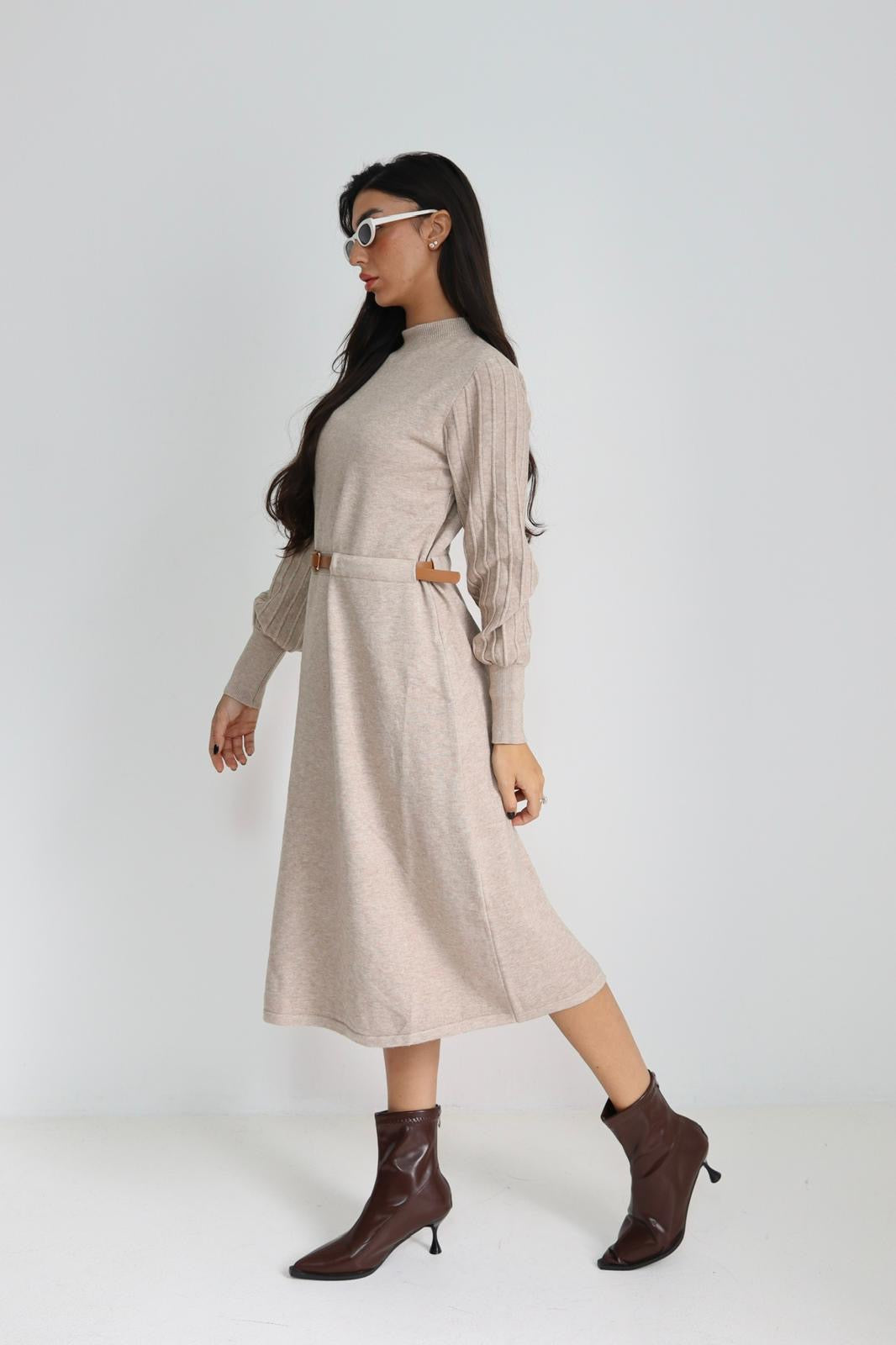 שמלה סריג עם חגורה