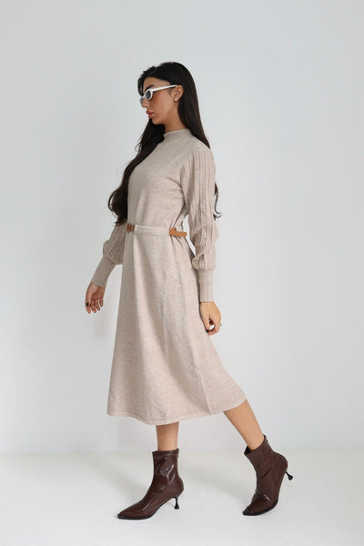 שמלה סריג עם חגורה