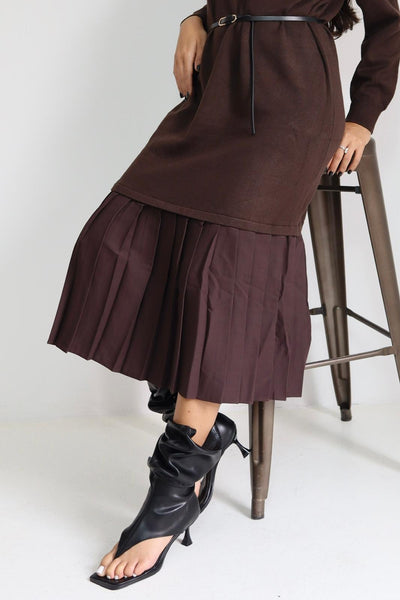 שמלה  סריג עם מלמלה למטה