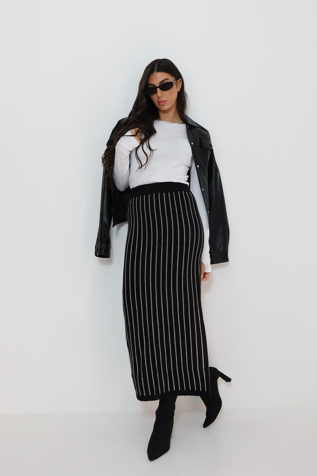 חצאית פסים סריג מקסי