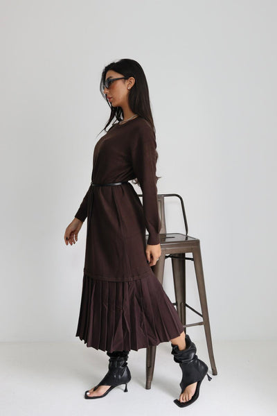 שמלה  סריג עם מלמלה למטה