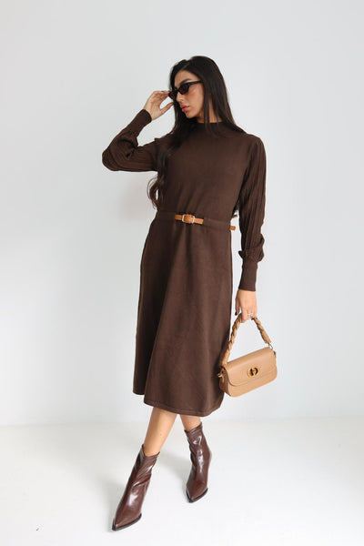 שמלה סריג עם חגורה