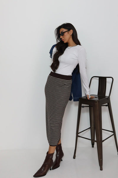 חצאית פסים סריג מידי