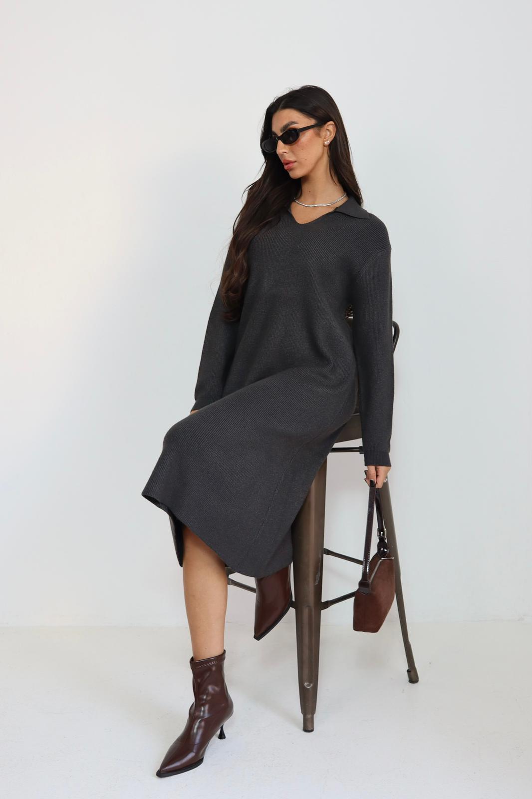 שמלה סריג פתח וי