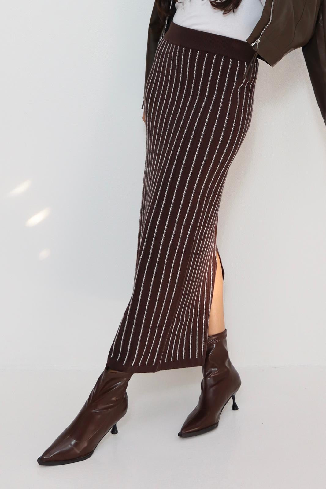 חצאית פסים סריג מקסי