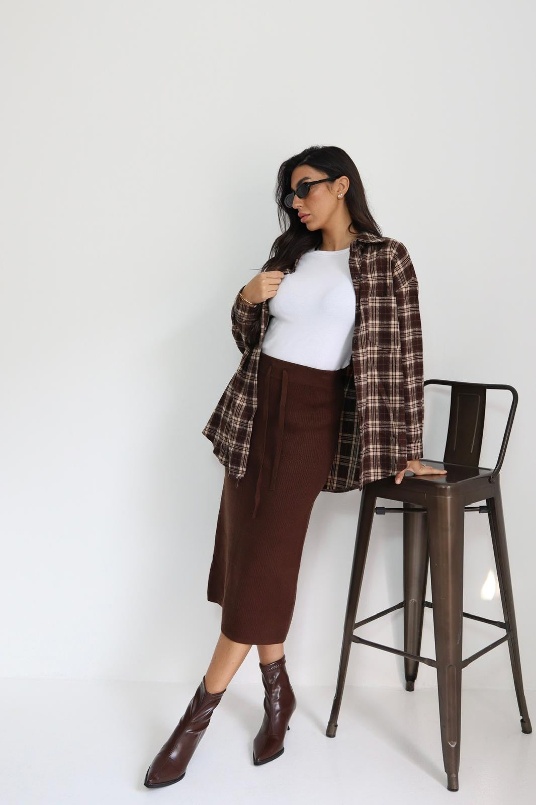 חצאית מידי סריג שרוך