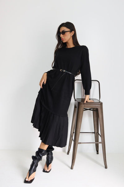 שמלה  סריג עם מלמלה למטה