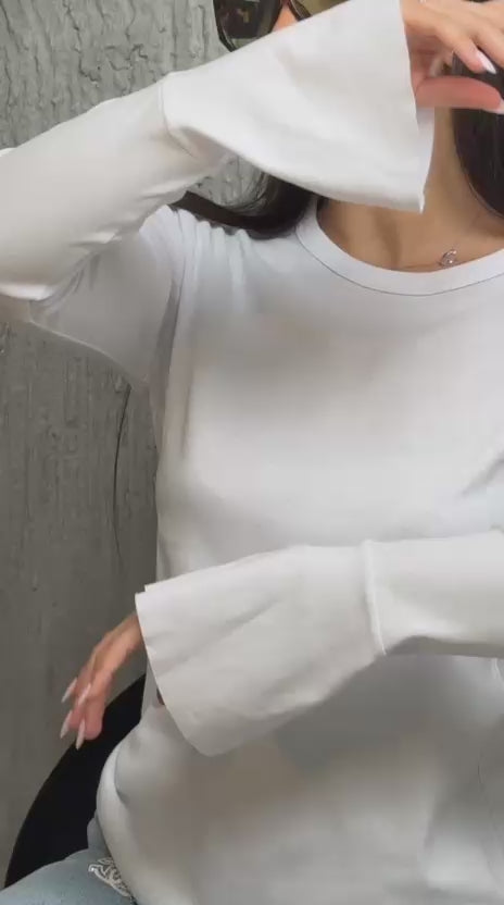 חולצה פתח נפתח בשרוול