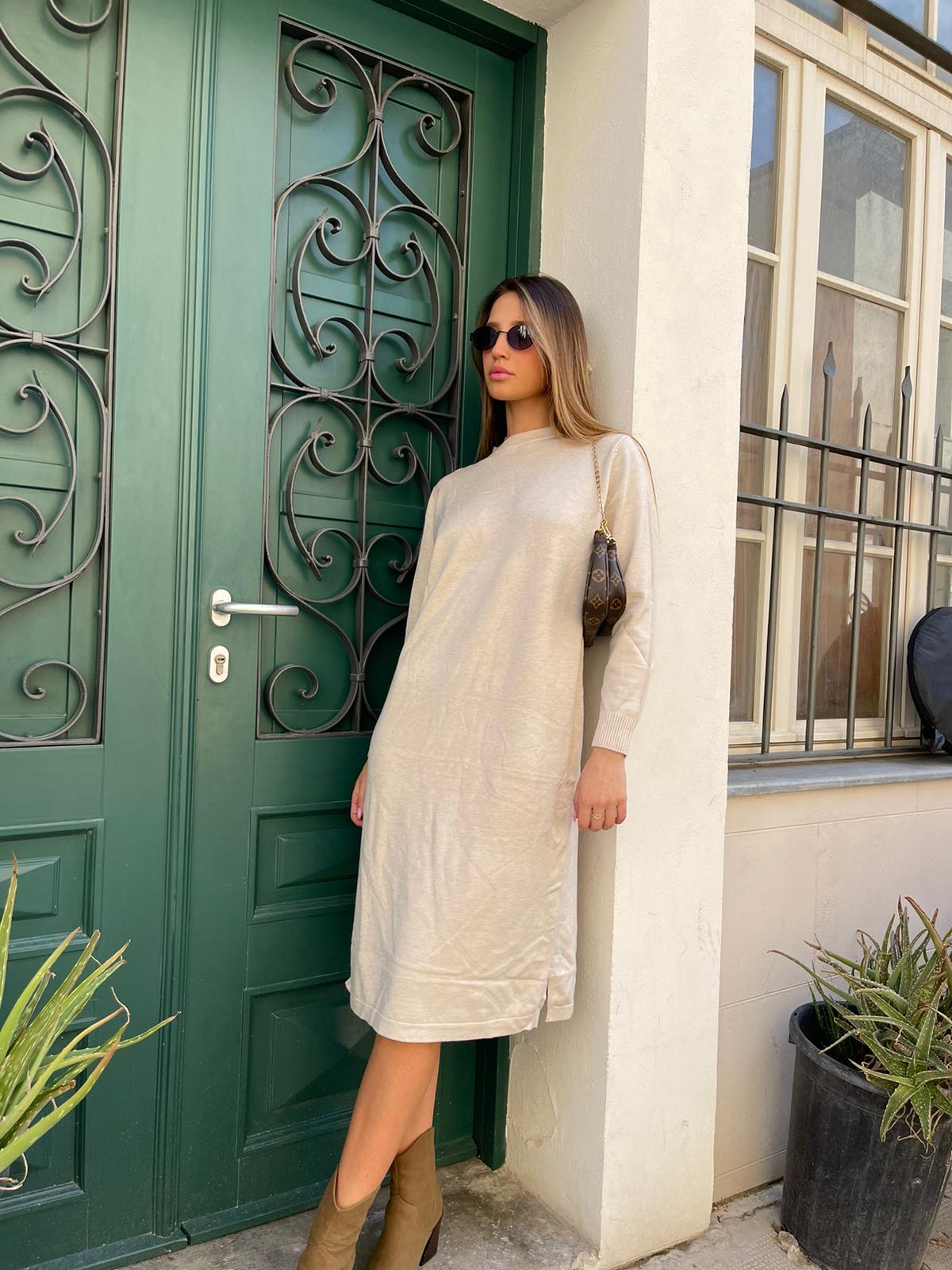 שמלה סריג ישרה